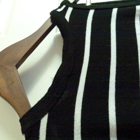 Striped Tank - Picture 4 of 4